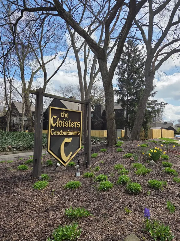 156 Carberry Hill CT, Kalamazoo Twp, MI 49006