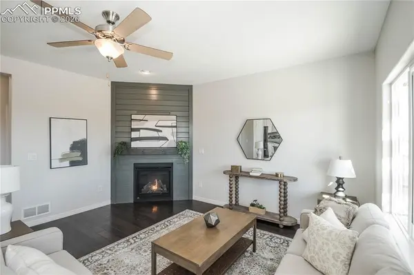 9889 Wando DR, Colorado Springs, CO 80925