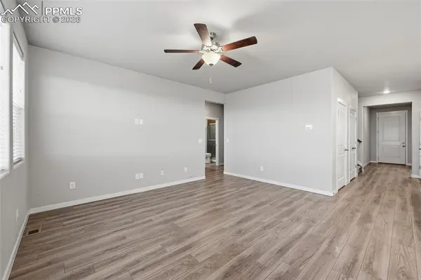 5162 Roundhouse DR, Colorado Springs, CO 80925