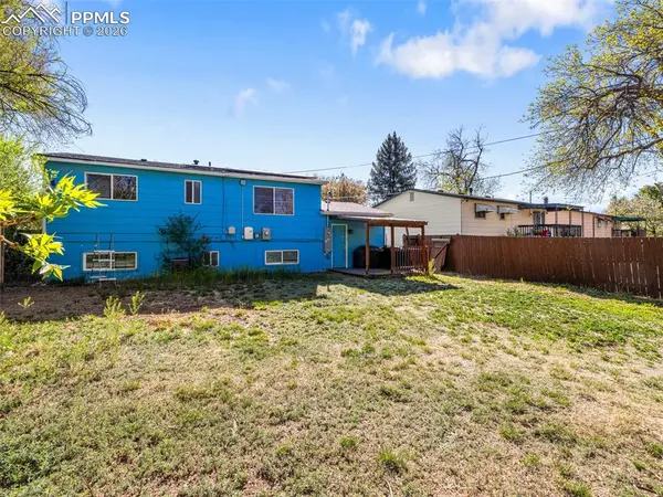 1620 River DR, Fountain, CO 80817