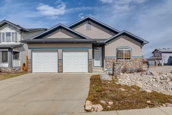 937 Cimarron Park Close, Okotoks, AB T1S2E6