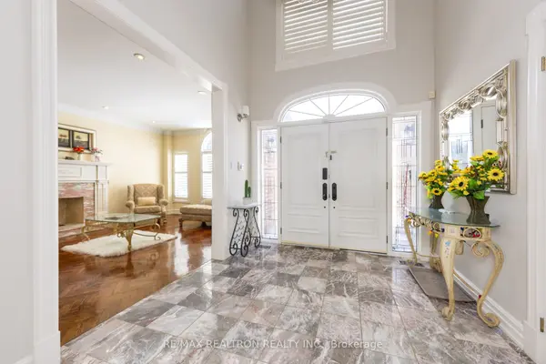 25 Clarkhill ST, Toronto C07, ON M2R 2G6