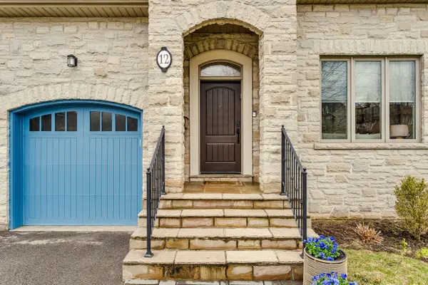 12 Silverton AVE, Toronto C06, ON M3H 3E6