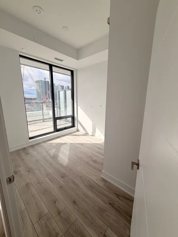 29 Green Trail CT #812, Toronto C15, ON M2K 0J9