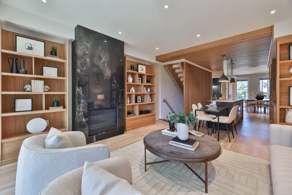 444 Roxton RD, Toronto C01, ON M6G 3R4