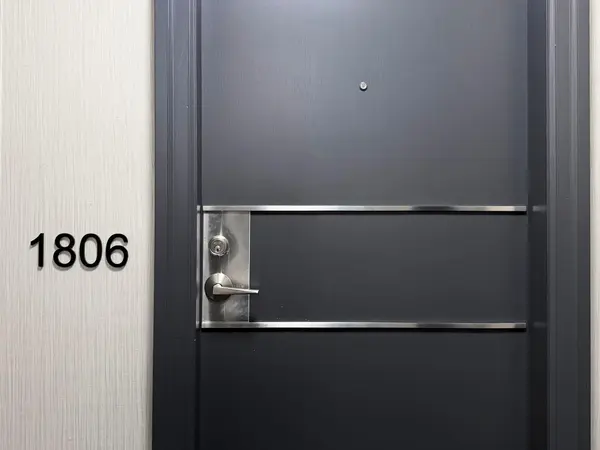 30 Grand Trunk CRES #1806, Toronto C01, ON M5J 3A4