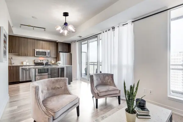 225 Sackville ST #2312, Toronto C08, ON M5A 3H1