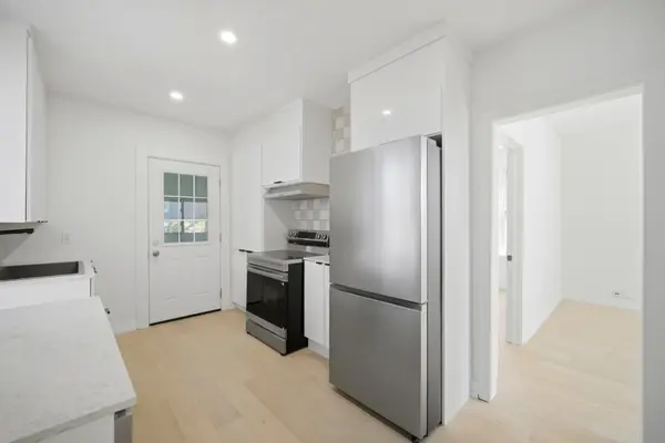 75 Ritson RD N, Oshawa, ON L1G 5P6