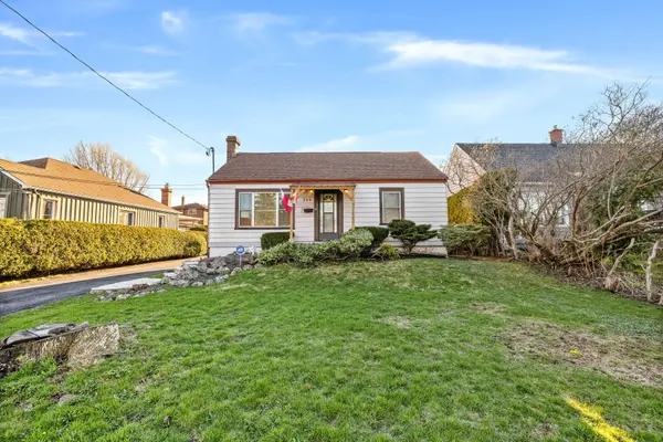 344 Nipigon ST,  Oshawa,  ON L1J 4N9