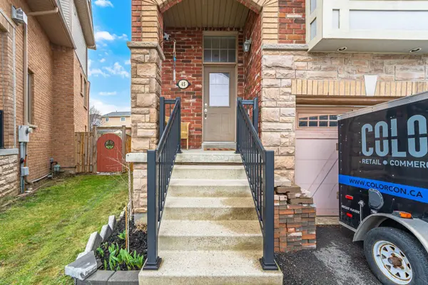 45 Horton ST, Ajax, ON L1Z 1E3