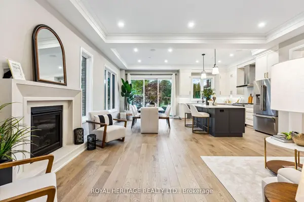 7 Inverlynn WAY, Whitby, ON L1N 2S6