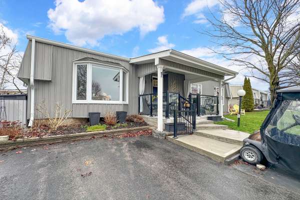 80 Bluffs RD, Clarington, ON L1B 1A6