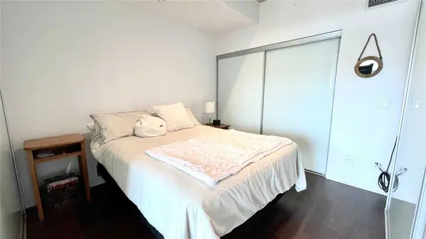 1190 Dundas ST E #707, Toronto E01, ON M4M 0C5