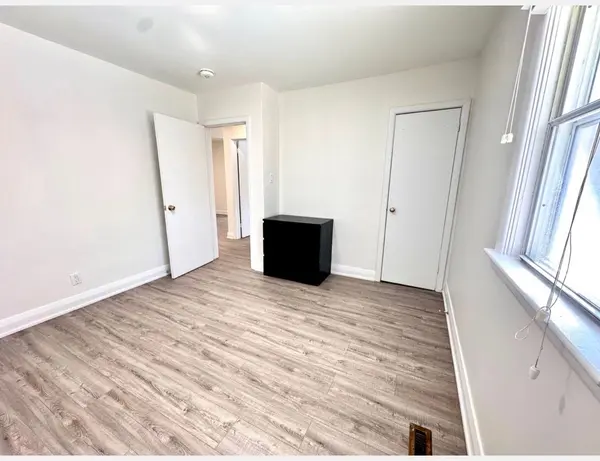 119 Earlton RD #Main, Toronto E05, ON M1T 2R8