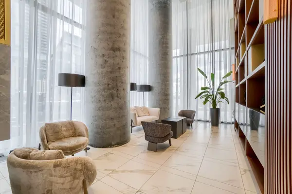 950 Portage Pkwy #3902, Vaughan, ON L4K 0J7