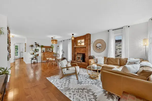 16 Green Briar RD, New Tecumseth, ON L9R 1R5