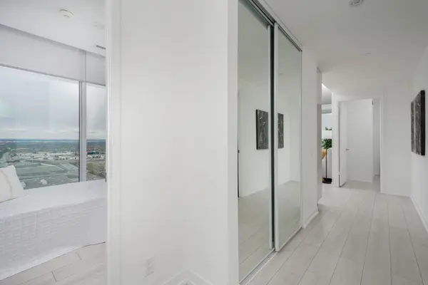 5 Buttermill AVE #2910, Vaughan, ON L4K 0J5