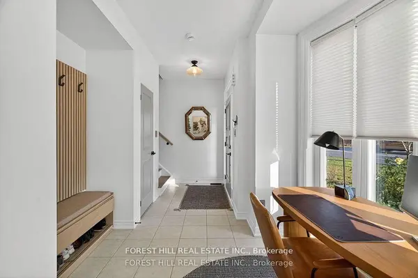 282 King RD, Richmond Hill, ON L4E 1H3