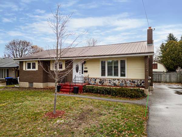 35 Walnut ST, Collingwood, ON L9Y 3C3
