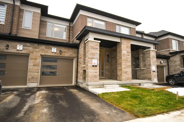 30 Valleybrook RD, Barrie, ON L9J 0L4