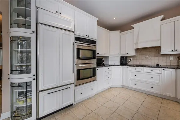 30 Birkhall PL N, Barrie, ON L4N 0K6