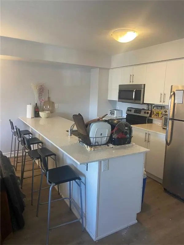 246 Penetanguishene RD #9, Barrie, ON L4M 7C2