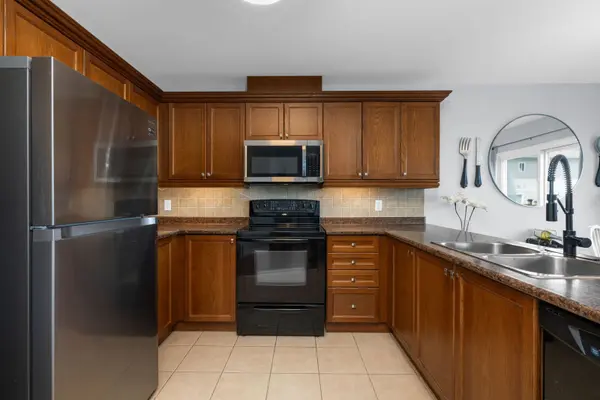 800 West Ridge BLVD #11, Orillia, ON L3V 0A1