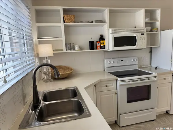 3027 Robinson STREET, Regina, SK S4S 1V3