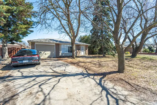 75 Bartley Bull Pkwy #2, Brampton, ON L6W 2J7