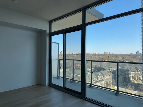 105 The Queensway WAY #813, Toronto W01, ON M6S 5B5