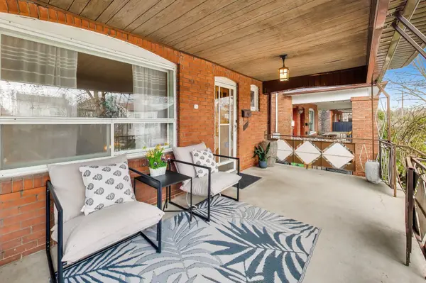 192 Westmount AVE, Toronto W03, ON M6E 3M8