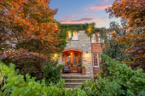 4278 Clubview DR, Burlington, ON L7M 4X1