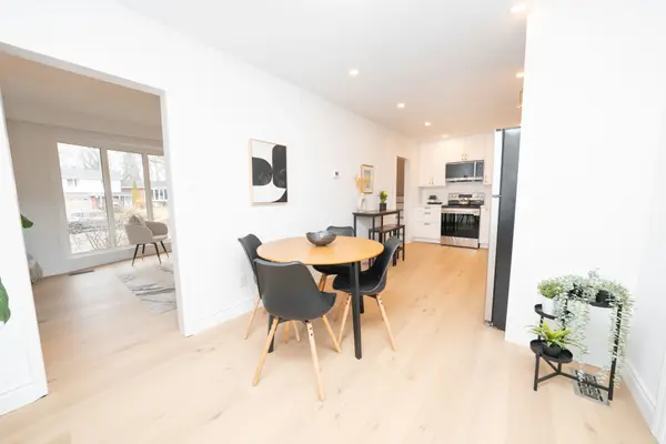 474 Sandlewood RD, Oakville, ON L6L 3S4