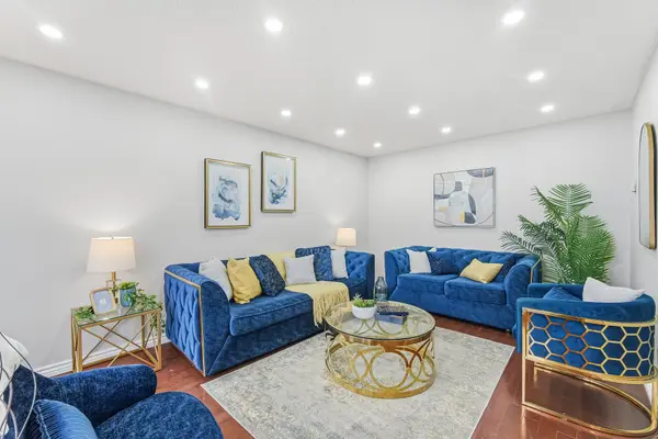 53 Northampton ST, Brampton, ON L6S 3Z6