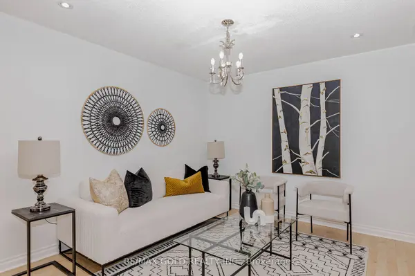 1105 Meadowgrove CT, Mississauga, ON L5W 1J2