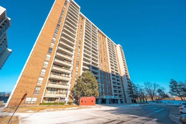 4 Kings Cross RD #602, Brampton, ON L6T 3X8