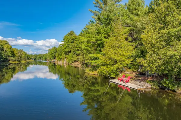 1005 Laidlaw AVE, Gravenhurst, ON L0K 2B0