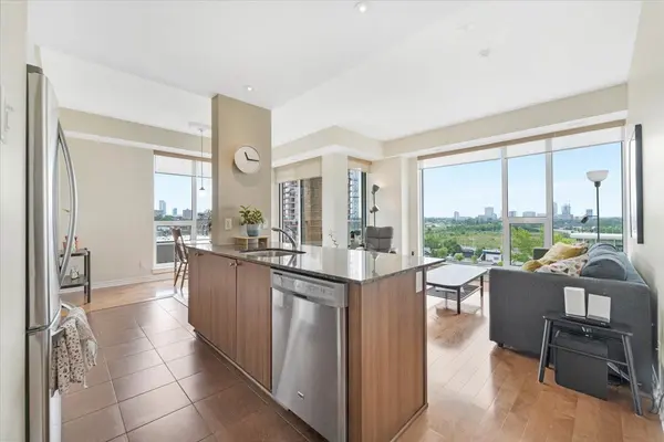 250 Lett ST #905, West Centre Town, ON K1R 0A8