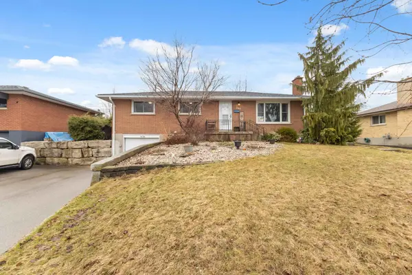 362 CHIPPENDALE CRES, London South, ON N5Z 3G2