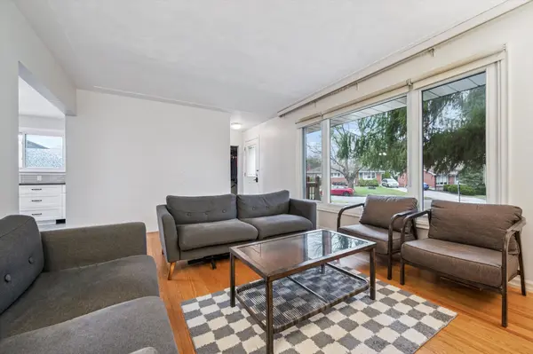 12 Delmar BLVD, Guelph, ON N1E 2K8