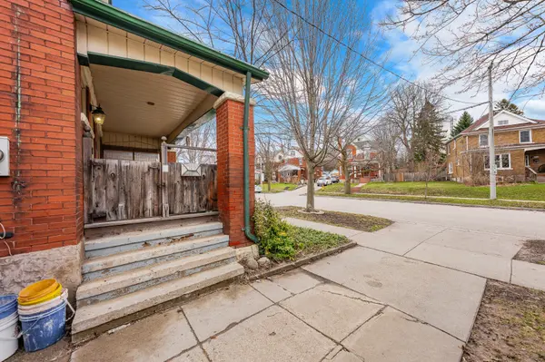 327 Park ST, Kitchener, ON N2G 1N2