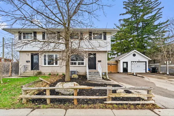 4 Gail ST, Cambridge, ON N1R 4M2