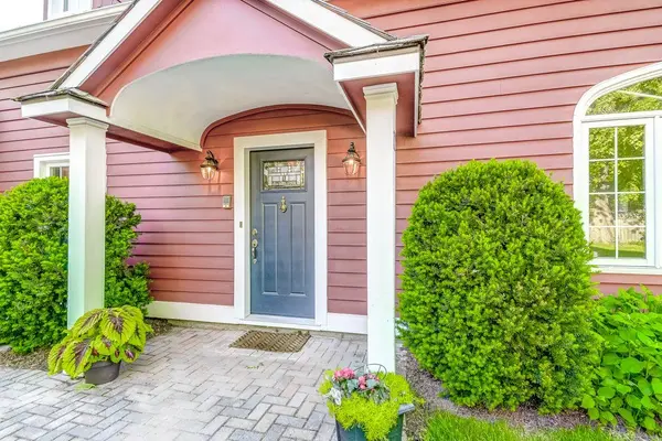 12 CENTRE ST, Niagara-on-the-lake, ON L0S 1J0