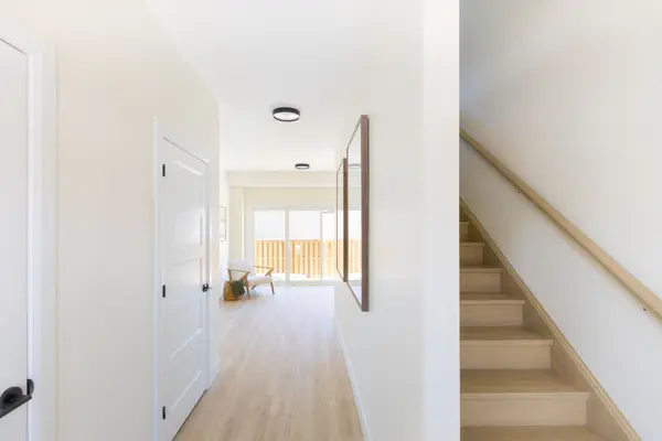 233 Upper Queen ST #6, Thames Centre, ON N0M 2P0