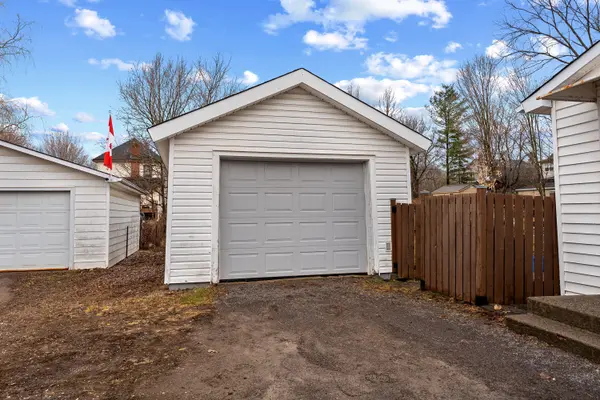 270 HARRY ST, Renfrew, ON K7V 3E3