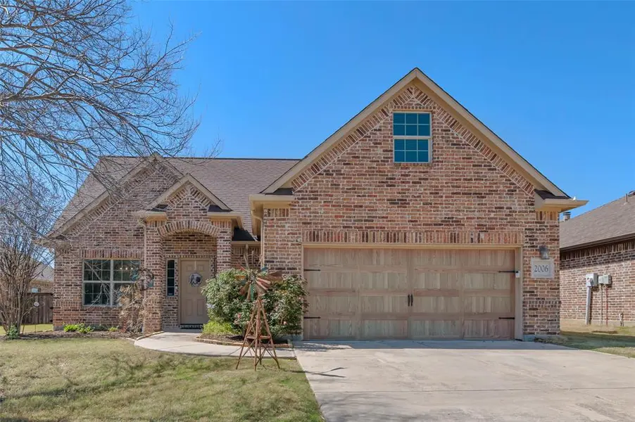 2006 Maxwell Court, Aubrey, TX 76227