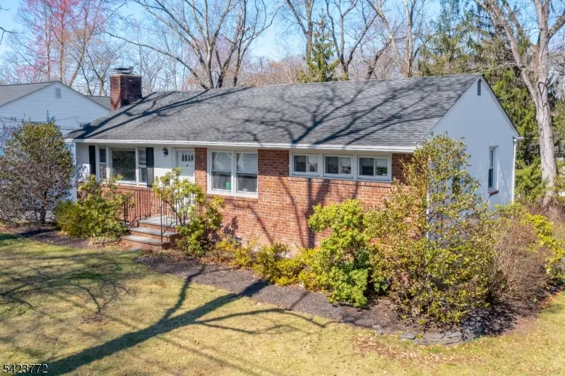 159 N Passaic Ave, Chatham Boro, NJ 07928