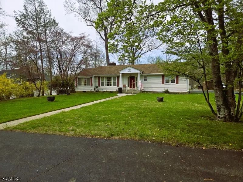 35 Bogert Rd, Montville Twp., NJ 07058