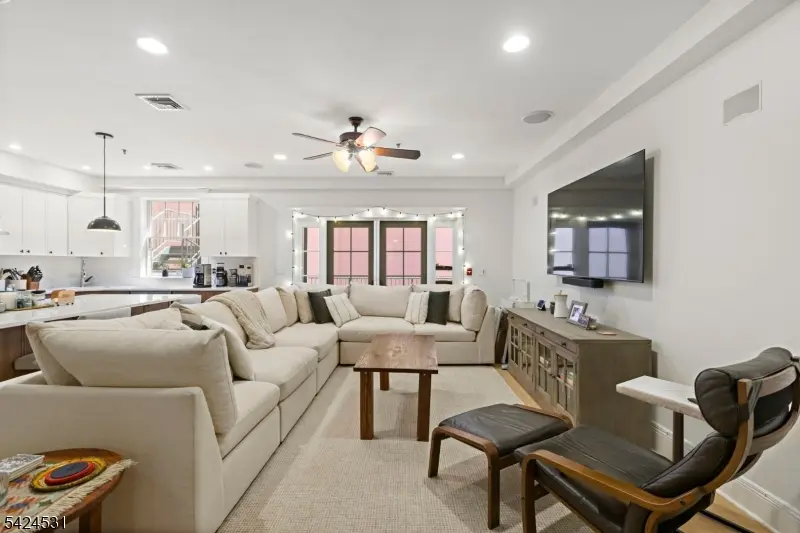 315 Grand St #3, Hoboken City, NJ 07030