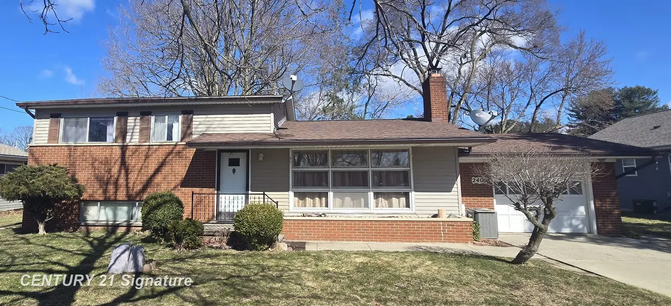 2400 Denise DR, Vienna Twp, MI 48420